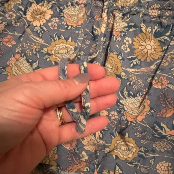 Spell Blue Floral Shorts - Picture 3 of 4